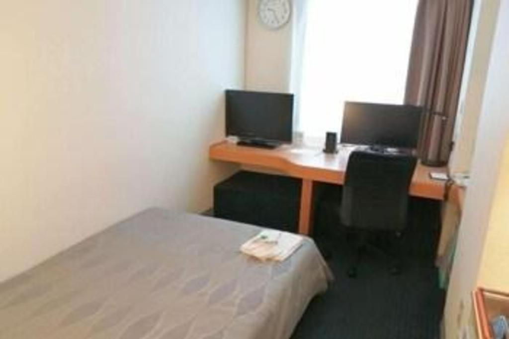 Roco Inn Matsuyama Наха Екстериор снимка