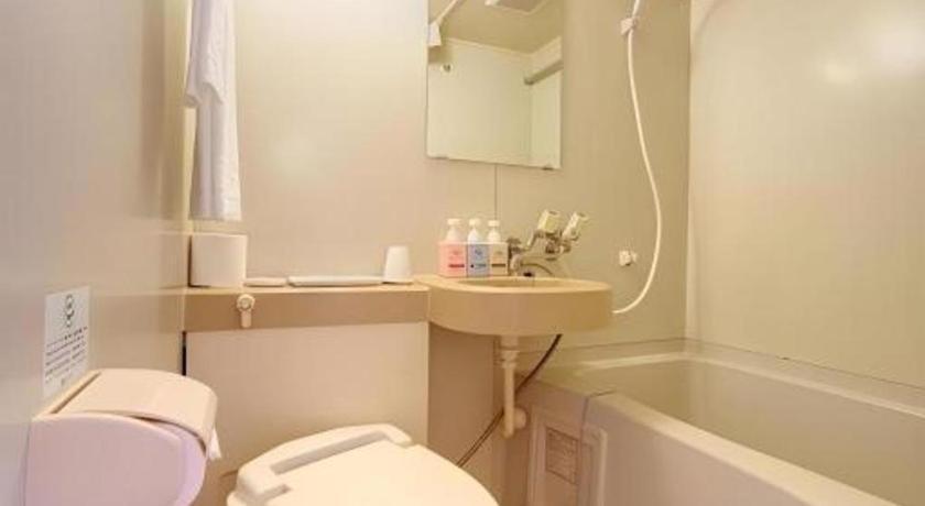 Roco Inn Matsuyama Наха Екстериор снимка